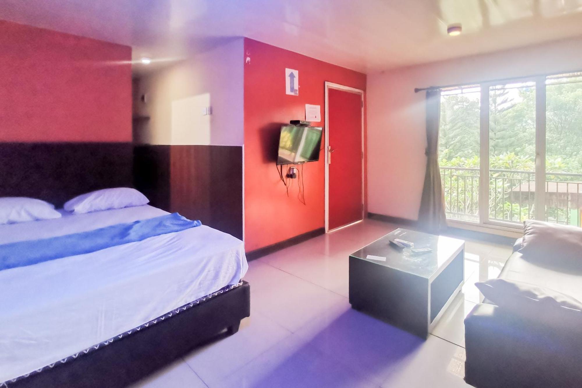 Hotel Container Inn Mitra Reddoorz Gadok Eksteriør bilde